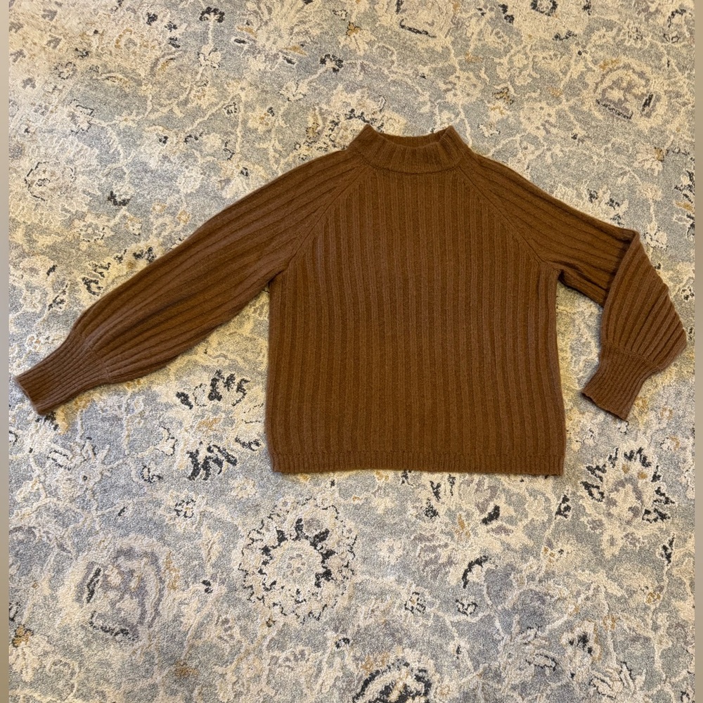 360 Cashmere chocolate brown sweater with balloon sleeves. Luxurious and cozy.